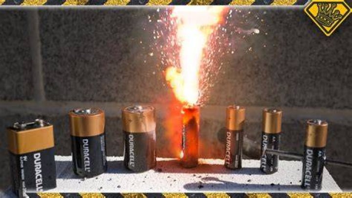 Can batteries explode in heat?