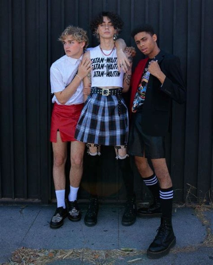 Can boys wear skirts?