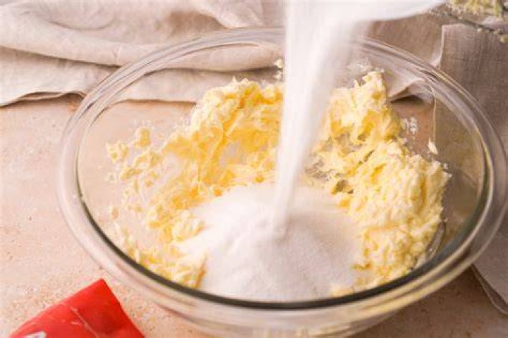 Can I use blender to mix butter and sugar?