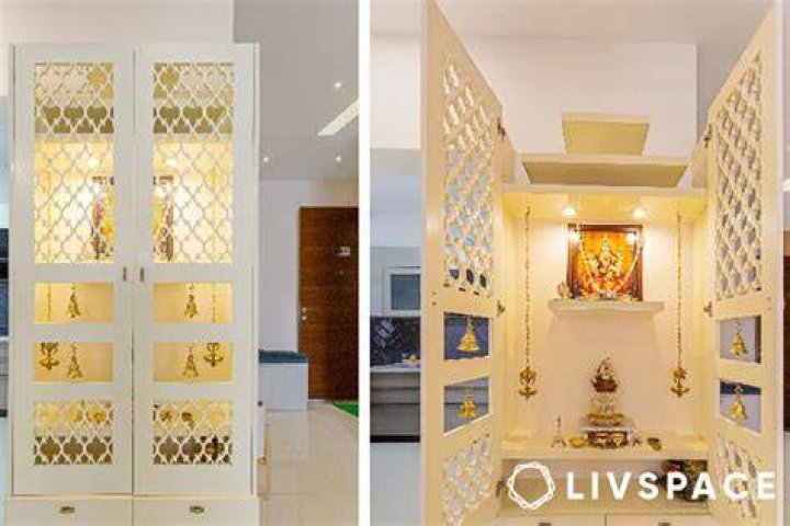 Can pooja room have single door?