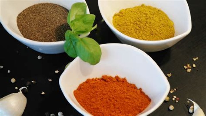 Does chilli powder deter cats?