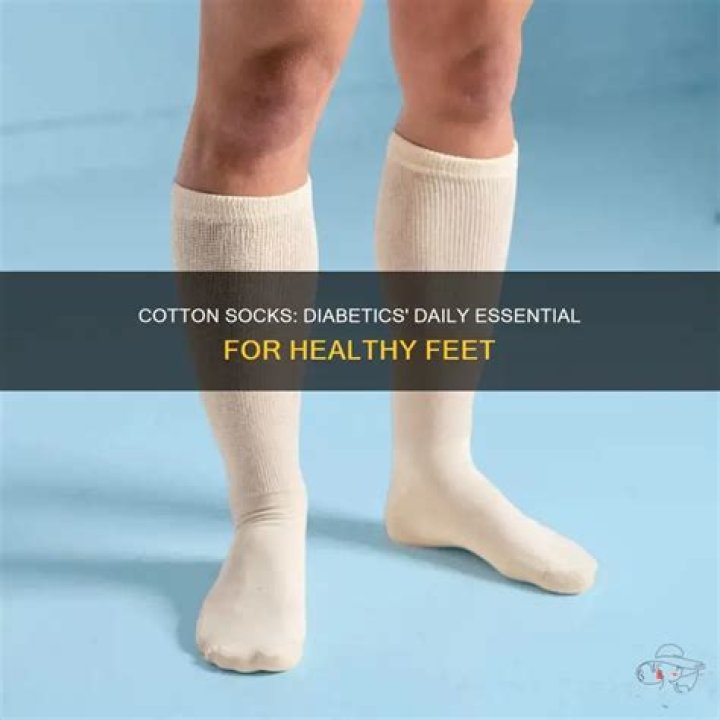 Should you ever wear cotton socks?