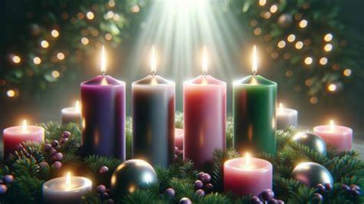What are the 5 advent candles?