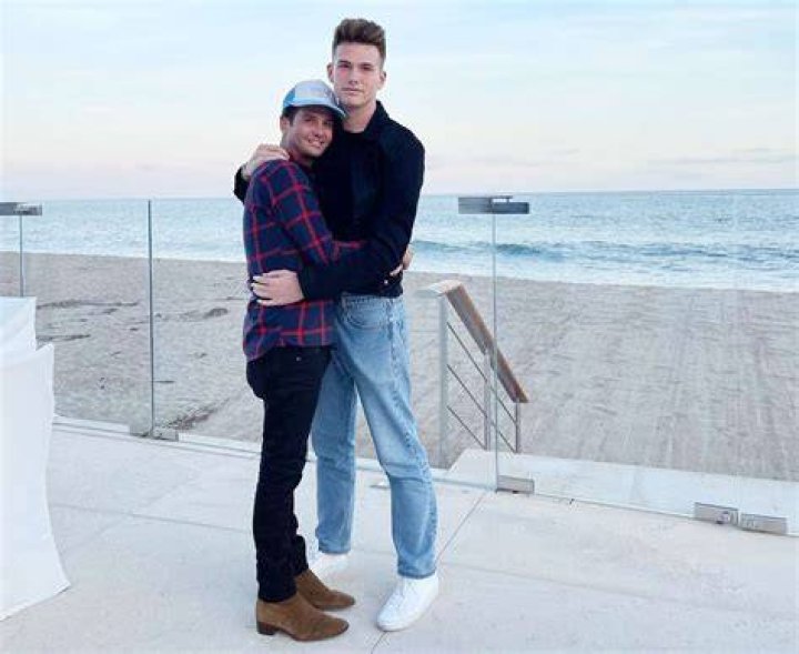 Who is Josh flaggs ex boyfriend?