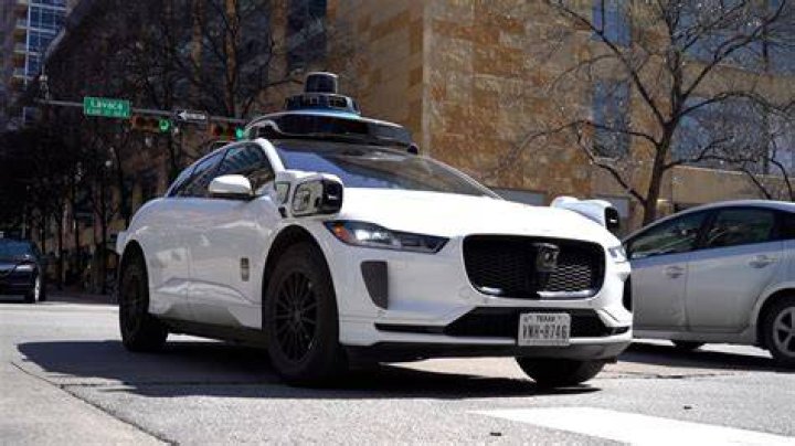 Who is leading the autonomous car race?