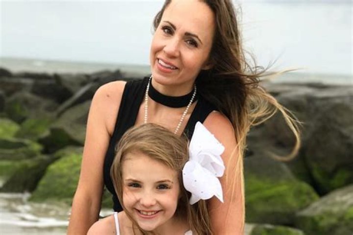 Who is suing Piper mom?