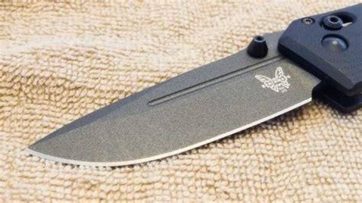 Why can't titanium hold an edge?